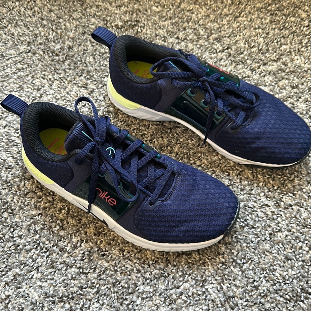Women size 8 Nike running shoes